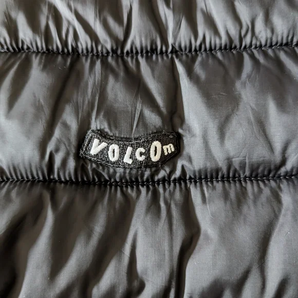 Volcom Black Quilted Puffer Jacket - Picture 2 of 5